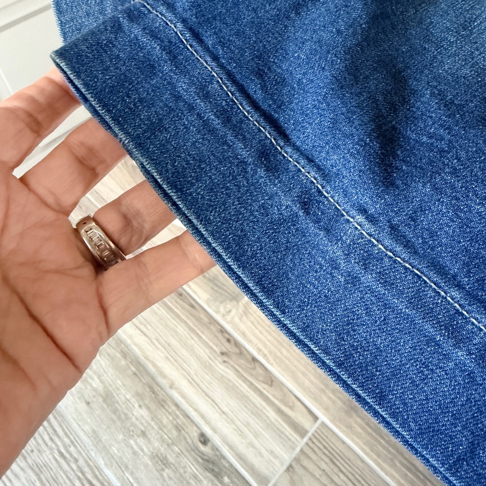 Chico's Denim Women's Shorts NWOT - Picture 7 of 7